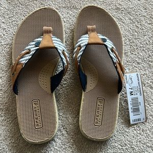 NWT Women’s Sperry Flip Flops